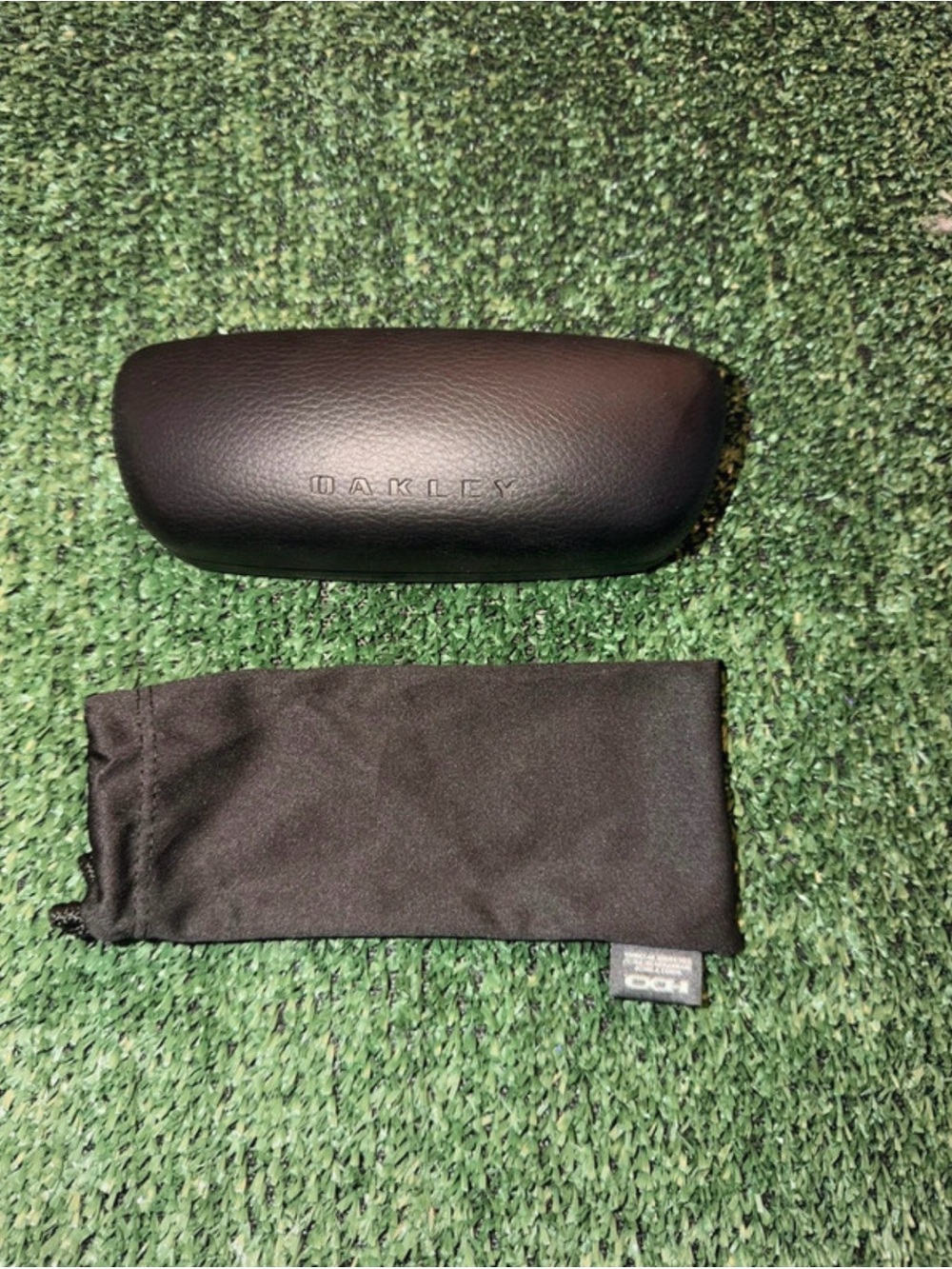 Oakley Black Hard Glasses Case with Black Microfiber Pouch